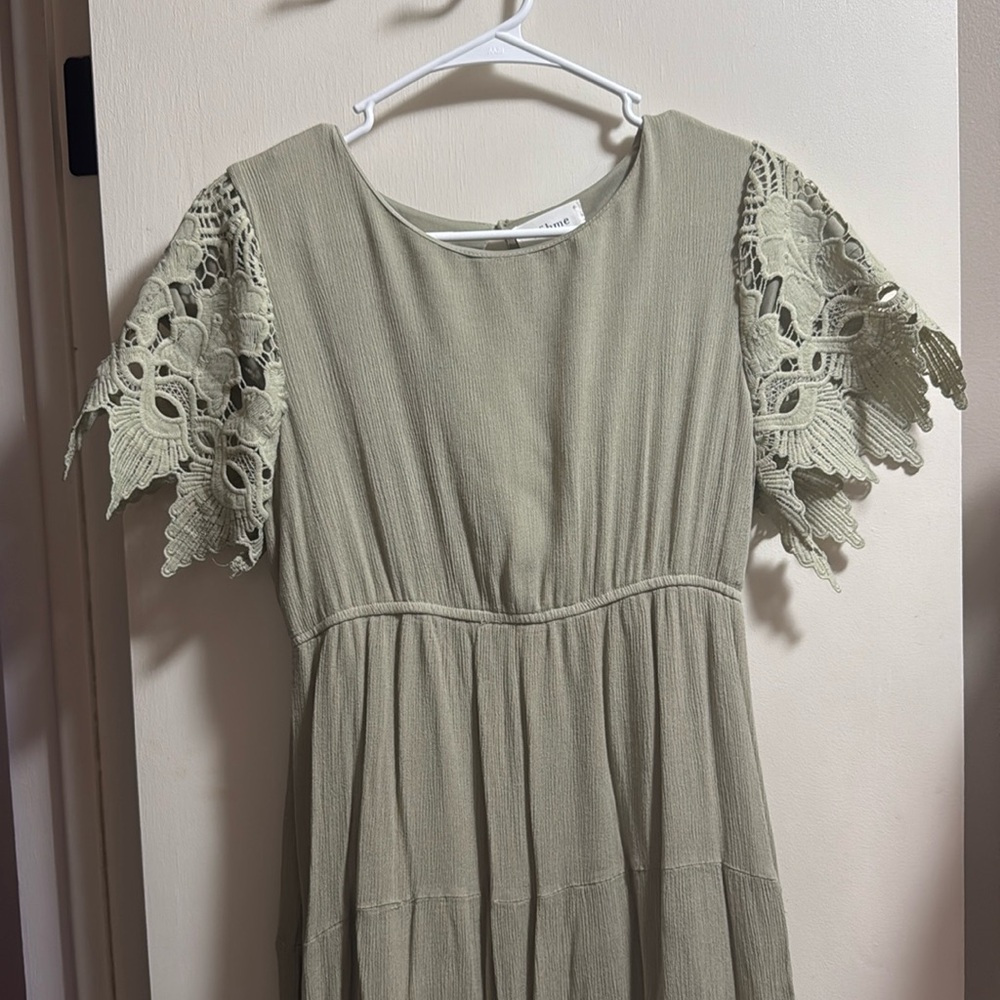Böhme Sage Green Midi Dress with Lace Sleeves - Size Medium